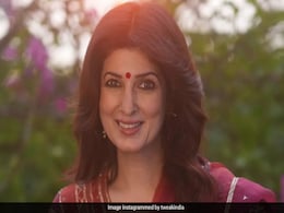 Twinkle Khanna Shares Throwback Note, Reveals Her Daughter Took Her As 60 When She Was 44 Twinkle Khanna Shares Throwback Note, Reveals Her Daughter Took Her As 60 When She Was 44