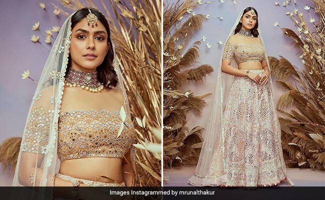 Mrunal Thakur Exudes Royal Charm In An Embellished Abu Jani Sandeep Khosla <i>Lehenga</i>