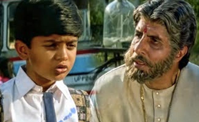 बड़े होकर इतना बदल गया 'सूर्यवंशम' के ठाकुर भानु प्रताप का पोता, अब हो गया है हैंडसम हंक, देखें PHOTOS बड़े होकर इतना बदल गया 'सूर्यवंशम' के ठाकुर भानु प्रताप का पोता, अब हो गया है हैंडसम हंक, देखें PHOTOS