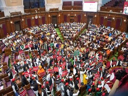 "Governor, Go Back": Akhilesh Yadav's Party Disrupts UP Budget Session "Governor, Go Back": Akhilesh Yadav's Party Disrupts UP Budget Session