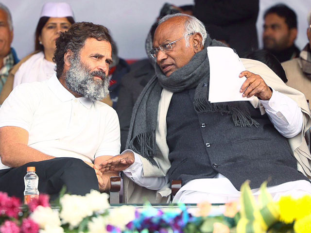 कांग्रेस नेतृत्व ने लोकसभा चुनाव की तैयारियों को लेकर UP के नेताओं के साथ रणनीतिक बैठक की