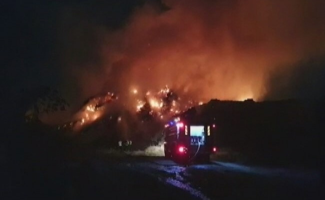 नवी मुंबई: ‘डंपिंग ग्राउंड’ में लगी आग, किसी के घायल होने की खबर नहीं