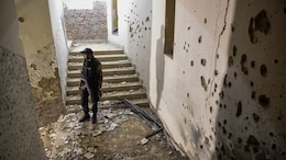 Pakistan Taliban Suicide Squad Enters Karachi Police Compound, Kill 4