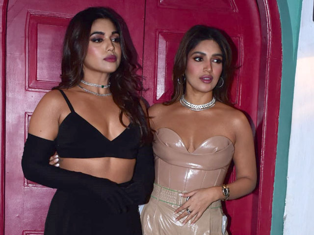 भूमि पेडनेकर अपनी बहन समीक्षा के साथ स्‍टाइलिश अंदाज में आईं नजर 