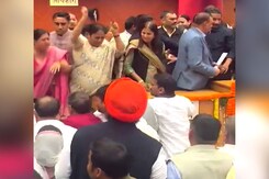 Free-For-All In Delhi Civic Body, Mic Ripped Off, Bottles Fly Free-For-All In Delhi Civic Body, Mic Ripped Off, Bottles Fly