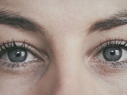 Eye Fatigue: आंखों की थकान से होती है चुभन तो अपना लें ये 5 तरीके, हमेशा रिफ्रेश महसूस करेंगे आप Eye Fatigue: आंखों की थकान से होती है चुभन तो अपना लें ये 5 तरीके, हमेशा रिफ्रेश महसूस करेंगे आप