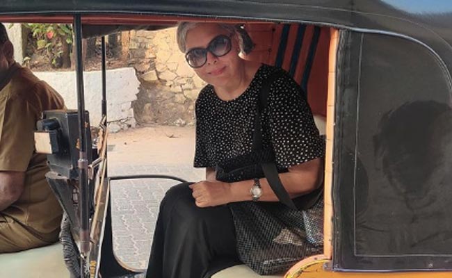 Zeenat Aman's "Unexpected" Auto Ride, Courtesy Son Zahaan
