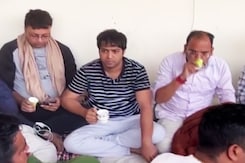 AAP Workers Protesting Against Manish Sisodia's Arrest Detained By Delhi Police AAP Workers Protesting Against Manish Sisodia's Arrest Detained By Delhi Police