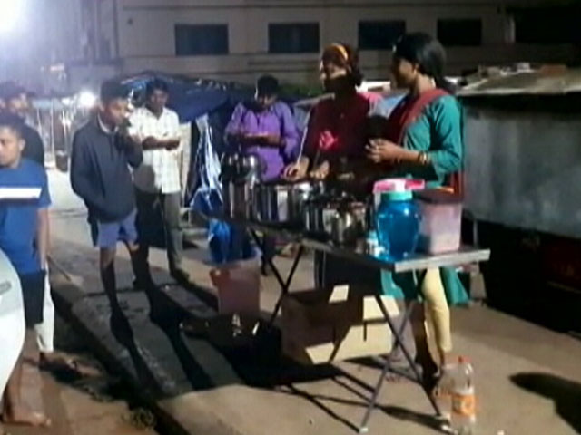 Transgender Beggars Turn Chefs, Start Midnight Canteen In Karnataka