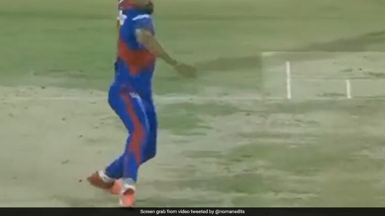 PSL: "जब भी वो मिलते हैं...", पाकिस्तानी स्टार ने मोहम्मद आमिर और बाबर आजम के बीच हुई गहमागहमी पर किया रिएक्ट&nbsp;