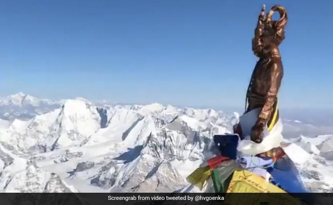 Video Shows Stunning 360-Degree View From Mount Everest