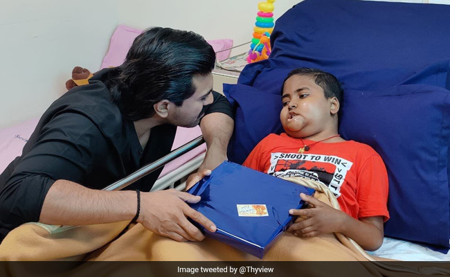 Actor Ram Charan Meets 9-Year-Old Fan Suffering From Cancer, Internet Calls Him "Man With Golden Heart"