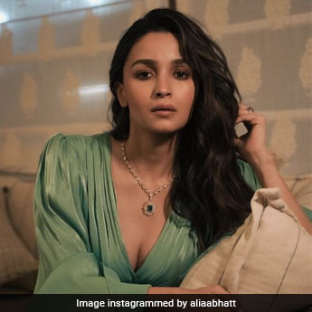 alia bhatt green dress #AliaBhatt for FabriCare advertisement. , Alia is wearing @solacelondon Adira Maxi Dress in Green (55,157.72) price from @revolve ., : @fabricarebyddecor , #style #fashion #ootd #styling #likes