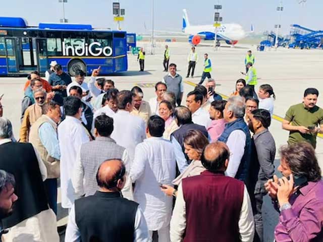 Congress Leader Deplaned, Assam Cops At Delhi Airport, Protest On Tarmac