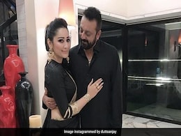 संजय दत्त की बेटी इकरा हैं बेहद मासूम, दिखने लगी हैं मां मान्यता जितनी खूबसूरत, फोटो देख फैन्स बोले- बॉलीवुड की अगली मधुबाला संजय दत्त की बेटी इकरा हैं बेहद मासूम, दिखने लगी हैं मां मान्यता जितनी खूबसूरत, फोटो देख फैन्स बोले- बॉलीवुड की अगली मधुबाला