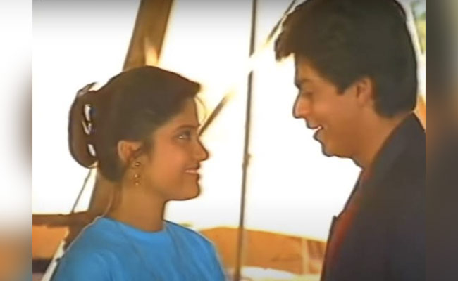 Shah Rukh Khan And His "<i>Pehli</i> Heroine" Renuka Shahane's Twitter Exchange Dates Back To TV Series <i>Circus</i>. Remember It?