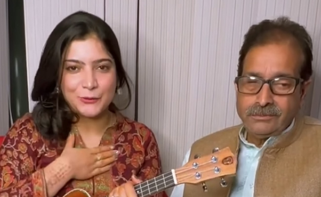 पापा-बेटी की जुगलबंदी के दीवाने हुए लोग, दोनों ने मिलकर गाया दिल छू लेने वाला गाना