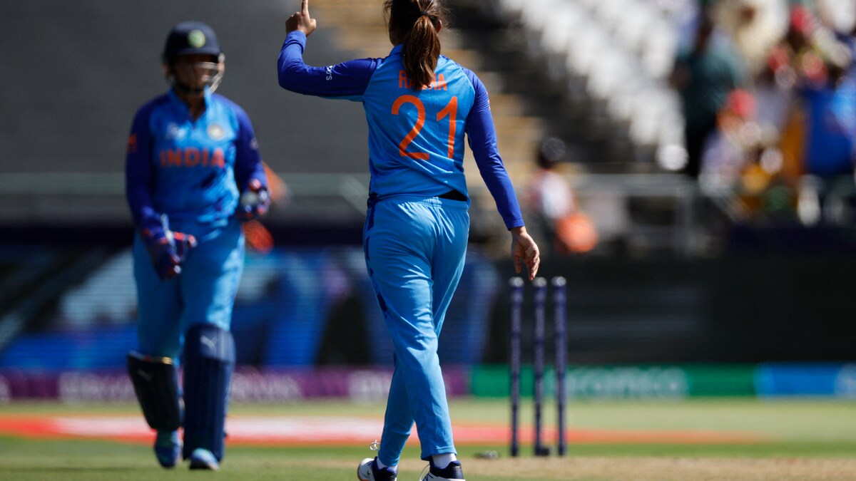 India vs Pakistan, Women’s T20 World Cup Live Score Updates: Pooja Vastrakar Strikes As Pakistan Go 3 Down vs India | Cricket News India vs Pakistan, Women’s T20 World Cup Live Score Updates: Pooja Vastrakar Strikes As Pakistan Go 3 Down vs India | Cricket News