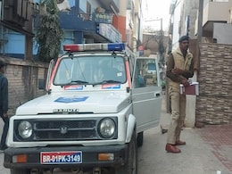 JD(U) Leader Attacks Police Team, Tries To Set Constable On Fire JD(U) Leader Attacks Police Team, Tries To Set Constable On Fire