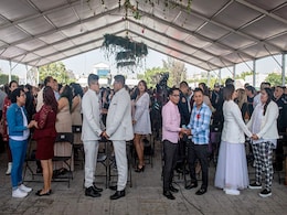 Hundreds Get Married On Valentine's Day In Mass Ceremony In Mexico Hundreds Get Married On Valentine's Day In Mass Ceremony In Mexico