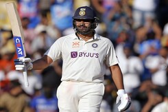 Australia के खिलाफ अपना पहला Century लगा कर Rohit ने बनाया ये Record Australia के खिलाफ अपना पहला Century लगा कर Rohit ने बनाया ये Record
