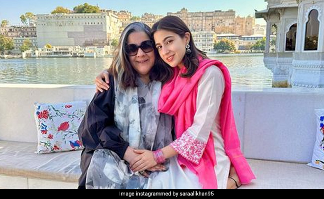 Sara Ali Khan Calls Mom Amrita Singh Her "Safe Place" In Adorable Birthday Post