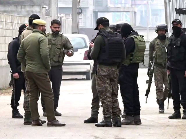 New State-Of-The-Art Weapons For Cops In Jammu And Kashmir