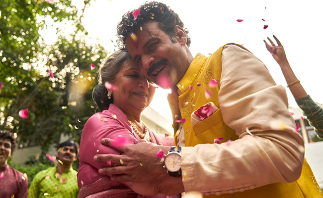 'गुलमोहर' के सेट पर शर्मिला टैगोर को देख रोने लगे शूटिंग के क्रू मेंबर, 12 साल बाद एक्ट्रेस कर रही हैं वापसी