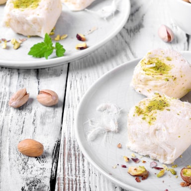 What Is Pashmak? A Short Yet Sweet Introduction To This 'Iranian Candy Floss'