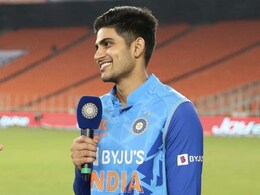 "Match <i>Kara Do</i>": Female Fan's Sweet Proposal For Shubman Gill Goes Viral "Match <i>Kara Do</i>": Female Fan's Sweet Proposal For Shubman Gill Goes Viral