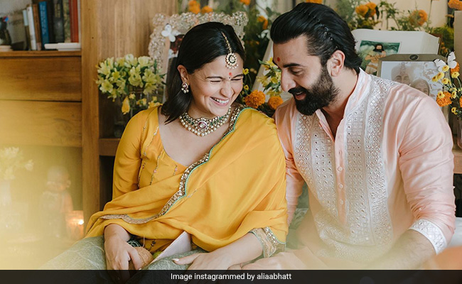 Ranbir Kapoor Wins The Internet With Message For Wife Alia Bhatt And Daughter Raha: "I Love You Girls"