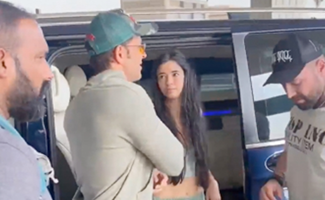 Hrithik Roshan And Girlfriend Saba Azad Seal Airport Parting With A Kiss. See Inside
