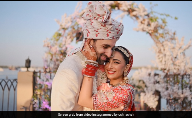 Pakistani Actor Ushna Shah Trolled For "Dressing Up Like An Indian Bride". Her Reply