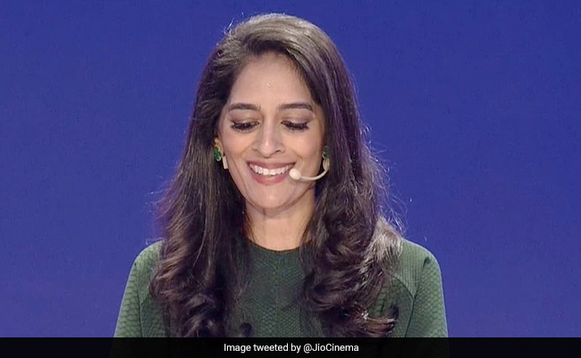 WPL Auctioneer मल्लिका सागर के अंदाज को देखकर गदगद हुए दिनेश कार्तिक, वायरल हुआ ट्वीट