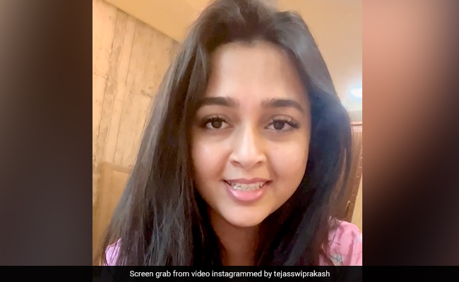 Tejasswi Prakash Woke Up And Chose To Channel Her Inner Singer