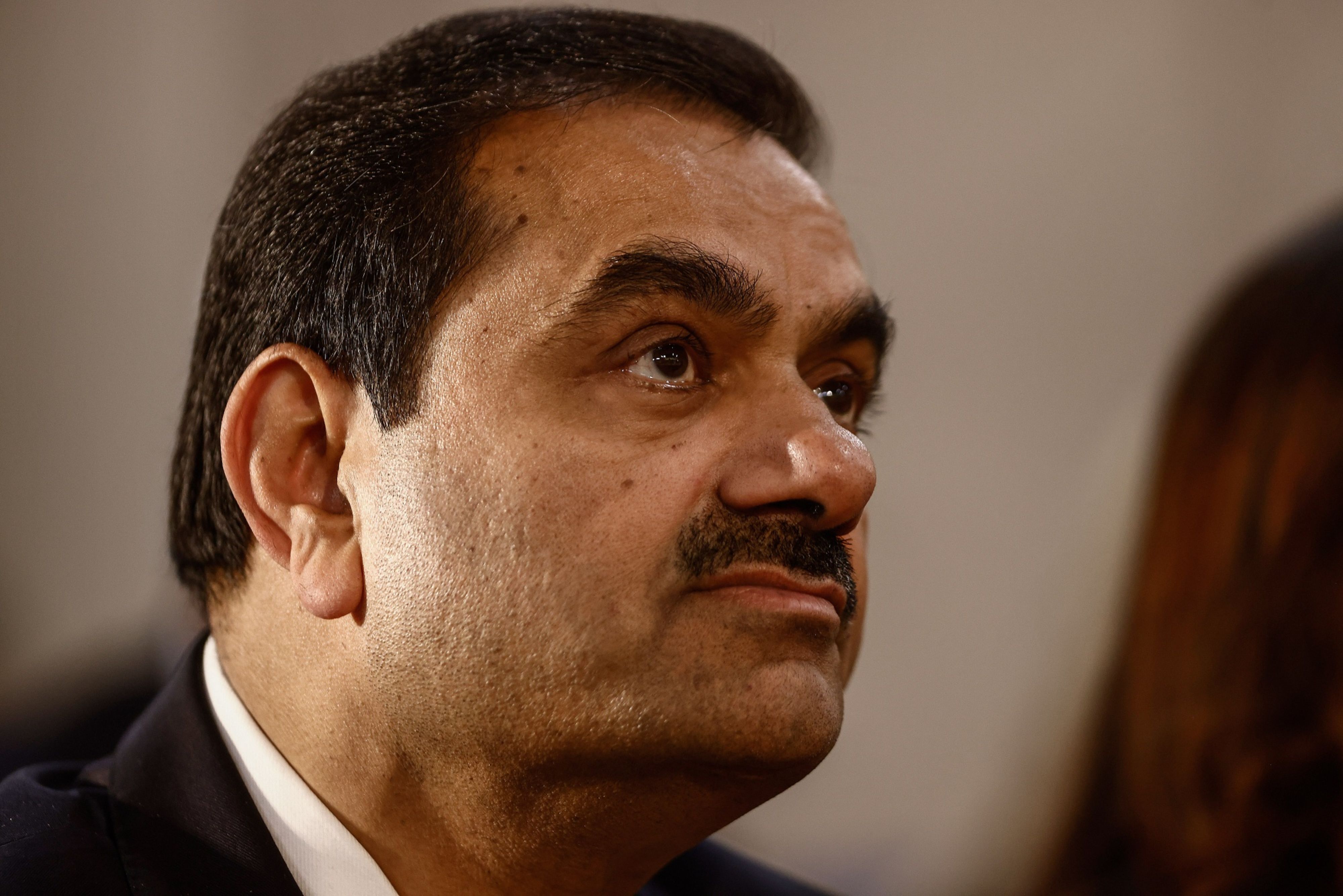 Adani Stock Rout Enters Third Week as Flagship Shelves Bond Sale Adani Stock Rout Enters Third Week as Flagship Shelves Bond Sale