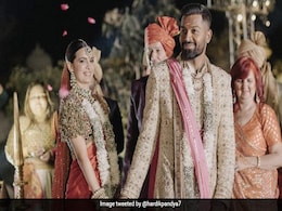 Hardik Pandya ने पत्नी नतासा स्टेनकोविक के साथ हिंदू रीति रिवाज के अनुसार फिर से की शादी, देखें Pics Hardik Pandya ने पत्नी नतासा स्टेनकोविक के साथ हिंदू रीति रिवाज के अनुसार फिर से की शादी, देखें Pics