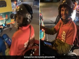 दिव्यांग Zomato Delivery Boy चला रहा था मोटराइज्ड व्हीलचेयर, शख्स ने शेयर किया Video, कहा- ये हैं असली हीरो दिव्यांग Zomato Delivery Boy चला रहा था मोटराइज्ड व्हीलचेयर, शख्स ने शेयर किया Video, कहा- ये हैं असली हीरो