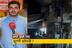 PM मोदी के मुंबई दौरे से पहले अचानक गरीबी गायब करने का नायाब तरीका PM मोदी के मुंबई दौरे से पहले अचानक गरीबी गायब करने का नायाब तरीका