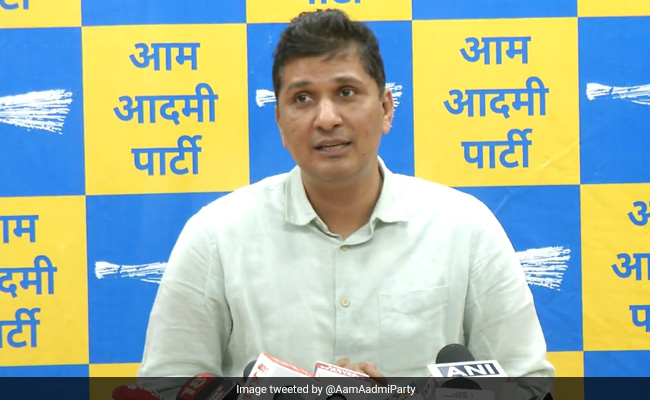 "केंद्र सरकार लोक लाज त्याग चुकी है", BBC के ऑफिसों में इनकम टैक्स सर्वे पर AAP का हमला