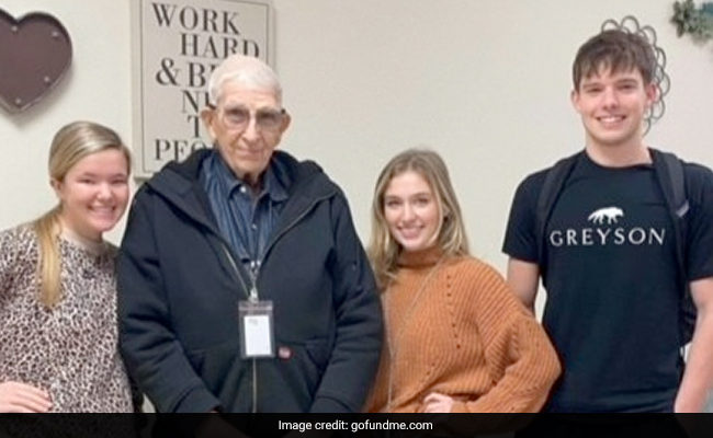 US Students Raise More Than $250,000 to Help School Janitor Retire