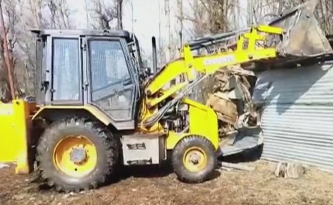 Thousands Face Eviction As Bulldozers Roll Across Jammu And Kashmir