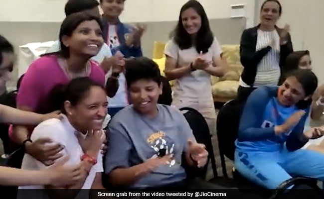 Watch: Celebrations Galore As India Skipper Harmanpreet Kaur Goes to Mumbai Indians In WPL Auction