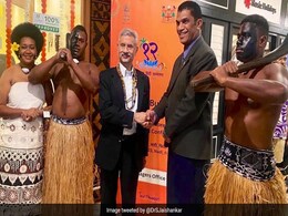 फ़िजी में गूंजा भारत माता की जय, वहां के संसद में हिन्दी बोली जाएगी, भारत से अनोखा रिश्ता क्यों है? फ़िजी में गूंजा भारत माता की जय, वहां के संसद में हिन्दी बोली जाएगी, भारत से अनोखा रिश्ता क्यों है?