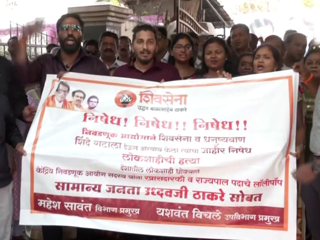 Uddhav Thackeray Supporters Gather Outside Matoshree In Show Of Strength