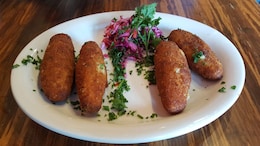 How To Make Goan Chicken Croquettes? This Fried Snack Is Perfect For A Weekend Binge