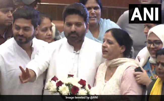 AAP's Aaley Mohammad Iqbal Is Delhi's New Deputy Mayor