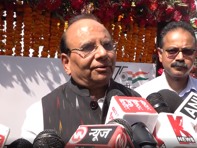 दिल्ली विकास प्राधिकरण ने स्वर्ण जयंती पार्क में लगाया फ्लावर फेस्टिवल दिल्ली विकास प्राधिकरण ने स्वर्ण जयंती पार्क में लगाया फ्लावर फेस्टिवल