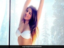 Shama Sikander's Stylish Weekend Plans Look Like Our Next Beach Holiday Shama Sikander's Stylish Weekend Plans Look Like Our Next Beach Holiday