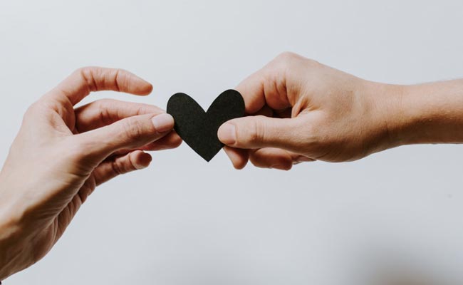 Promise Day 2023: Know The Significance Of The Day